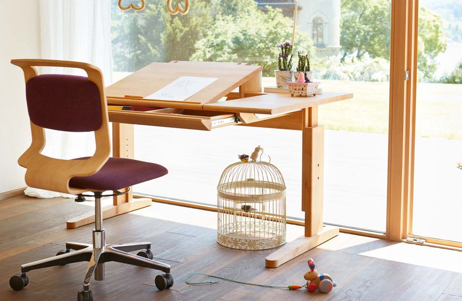 Schreibtisch für Kinder mobile aus Naturholz